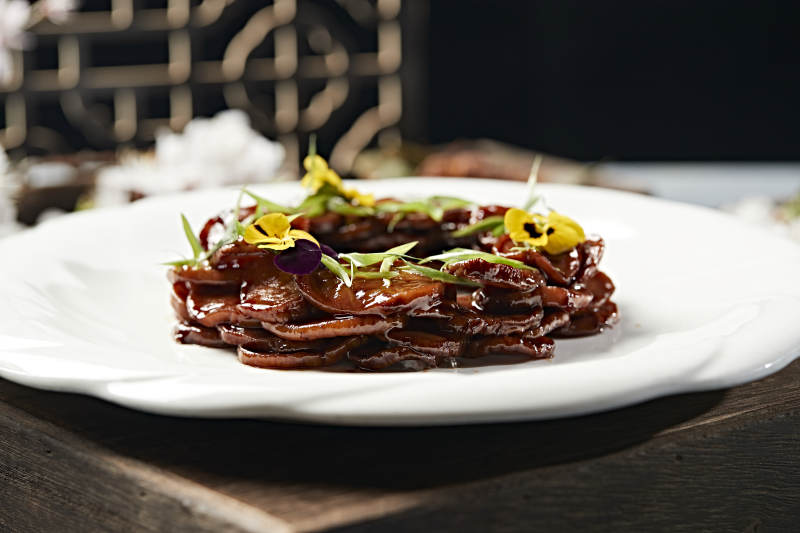 美味凉菜红焗杏鲍菇片