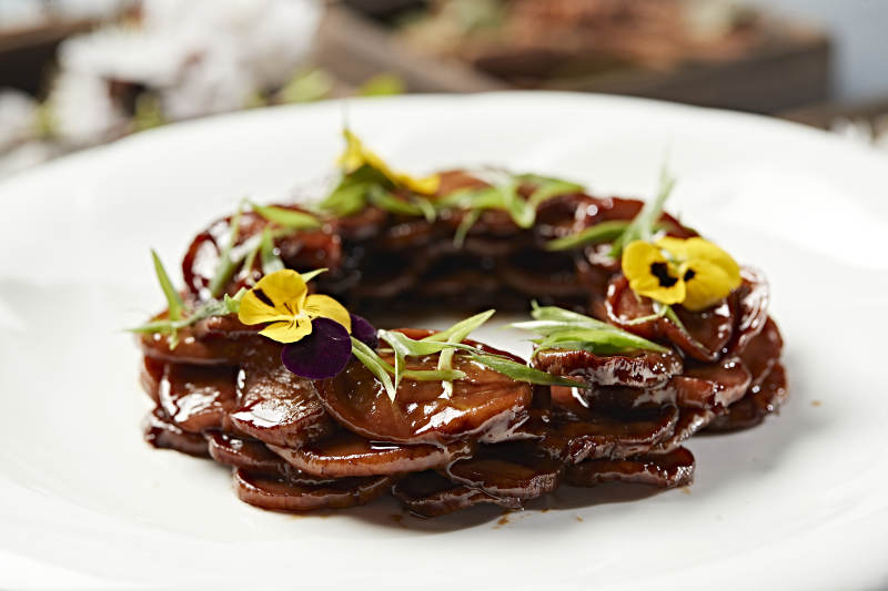 美味凉菜红焗杏鲍菇片