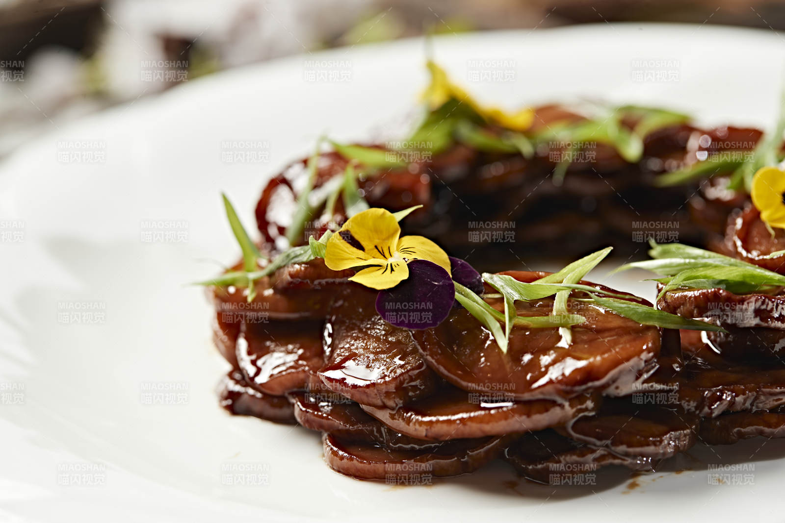 美味凉菜红焗杏鲍菇片