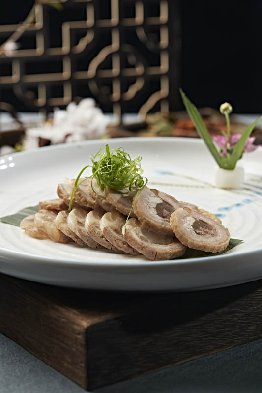 牛肚卷牛蹄筋切片-摄影图