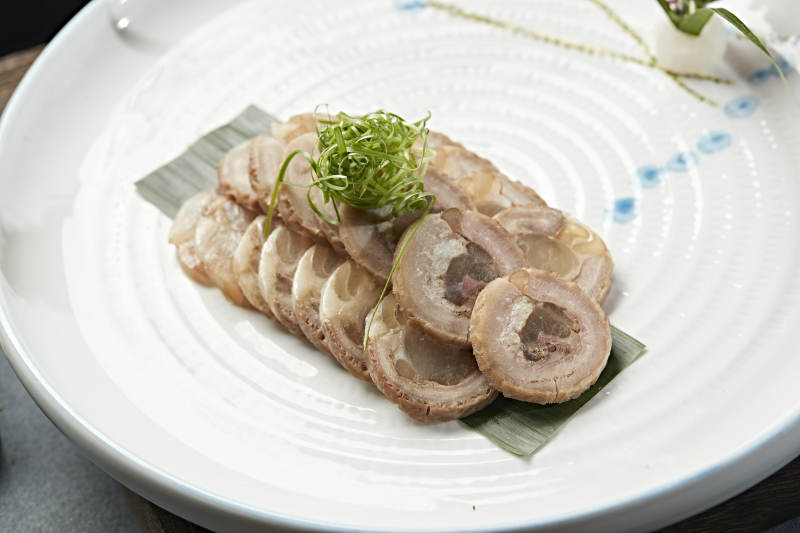 牛肚卷牛蹄筋切片-摄影图