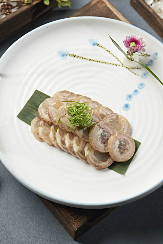 牛肚卷牛蹄筋切片-摄影图