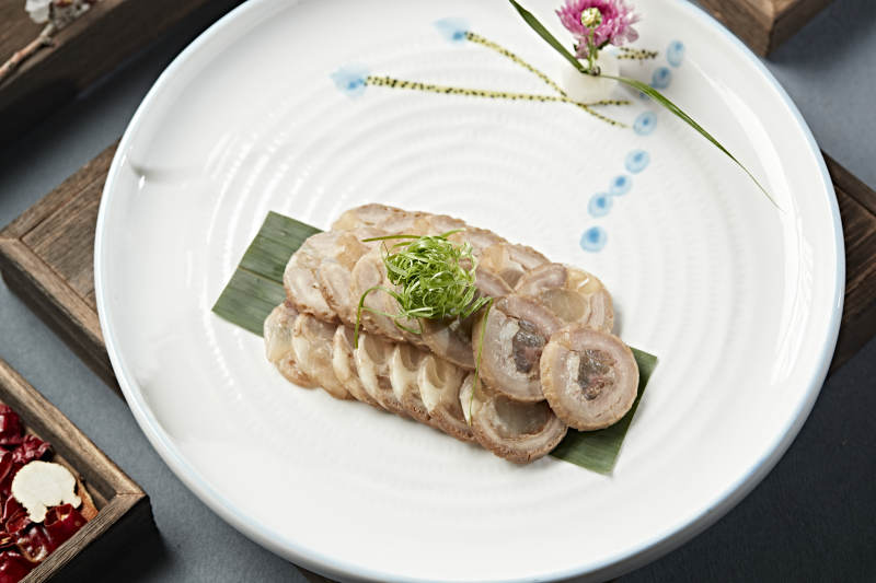 牛肚卷牛蹄筋切片-摄影图