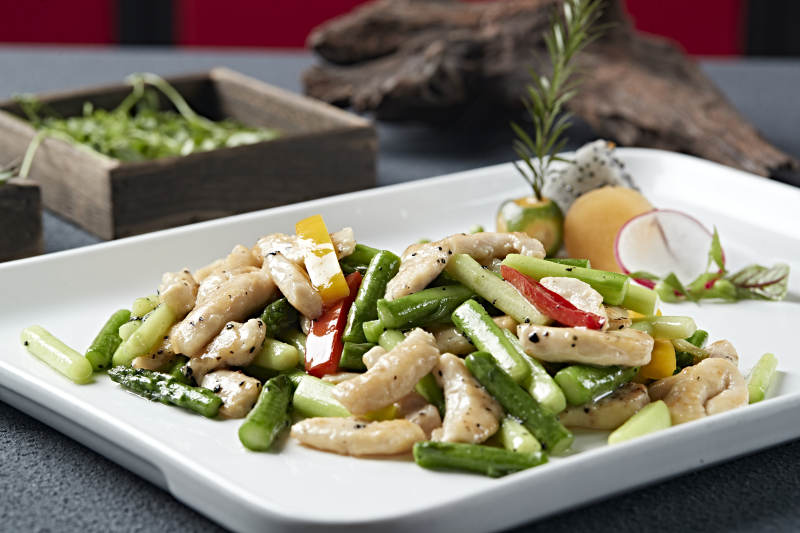 鸡柳小炒芦笋段