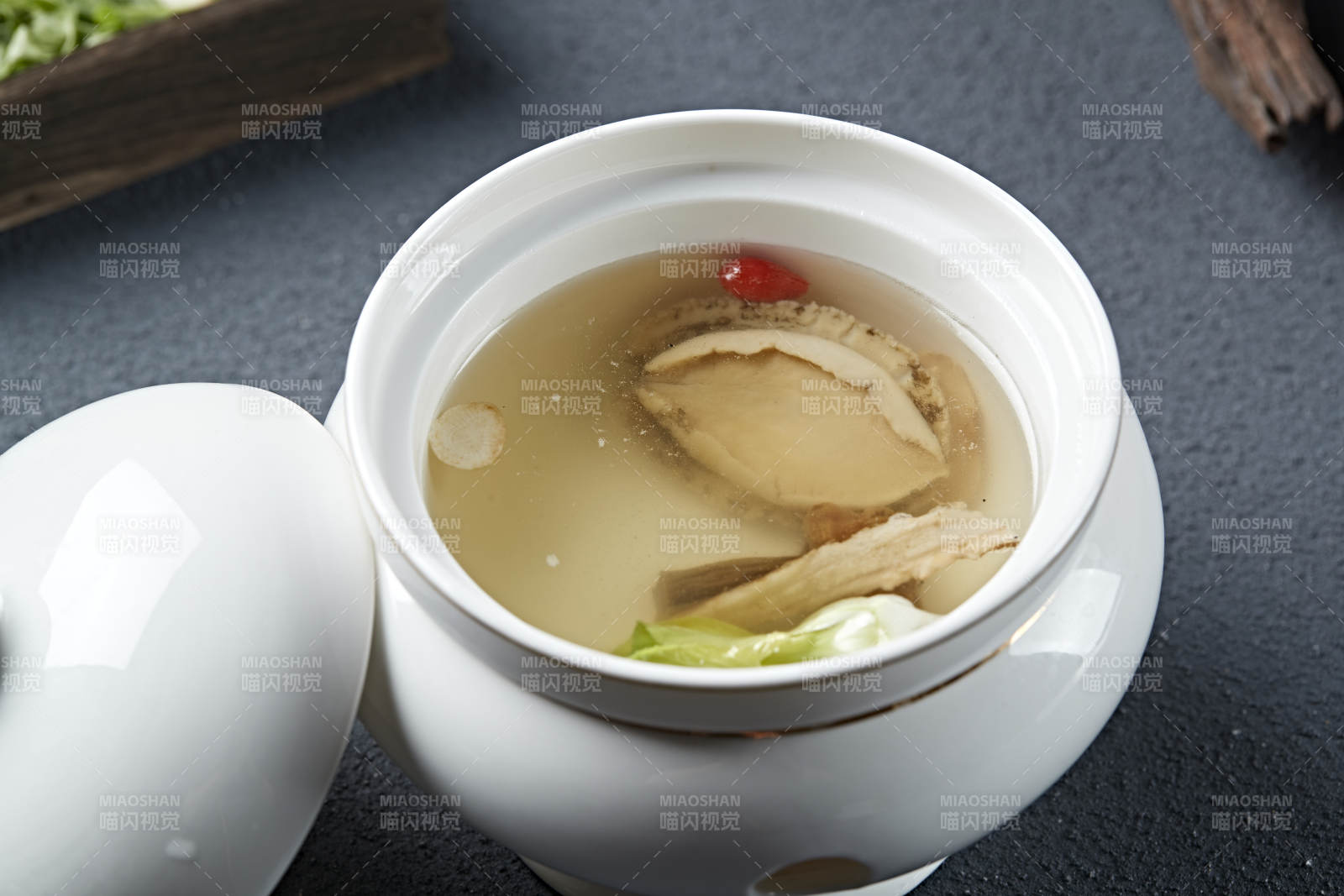 鮑魚枸杞噸當歸黨參湯