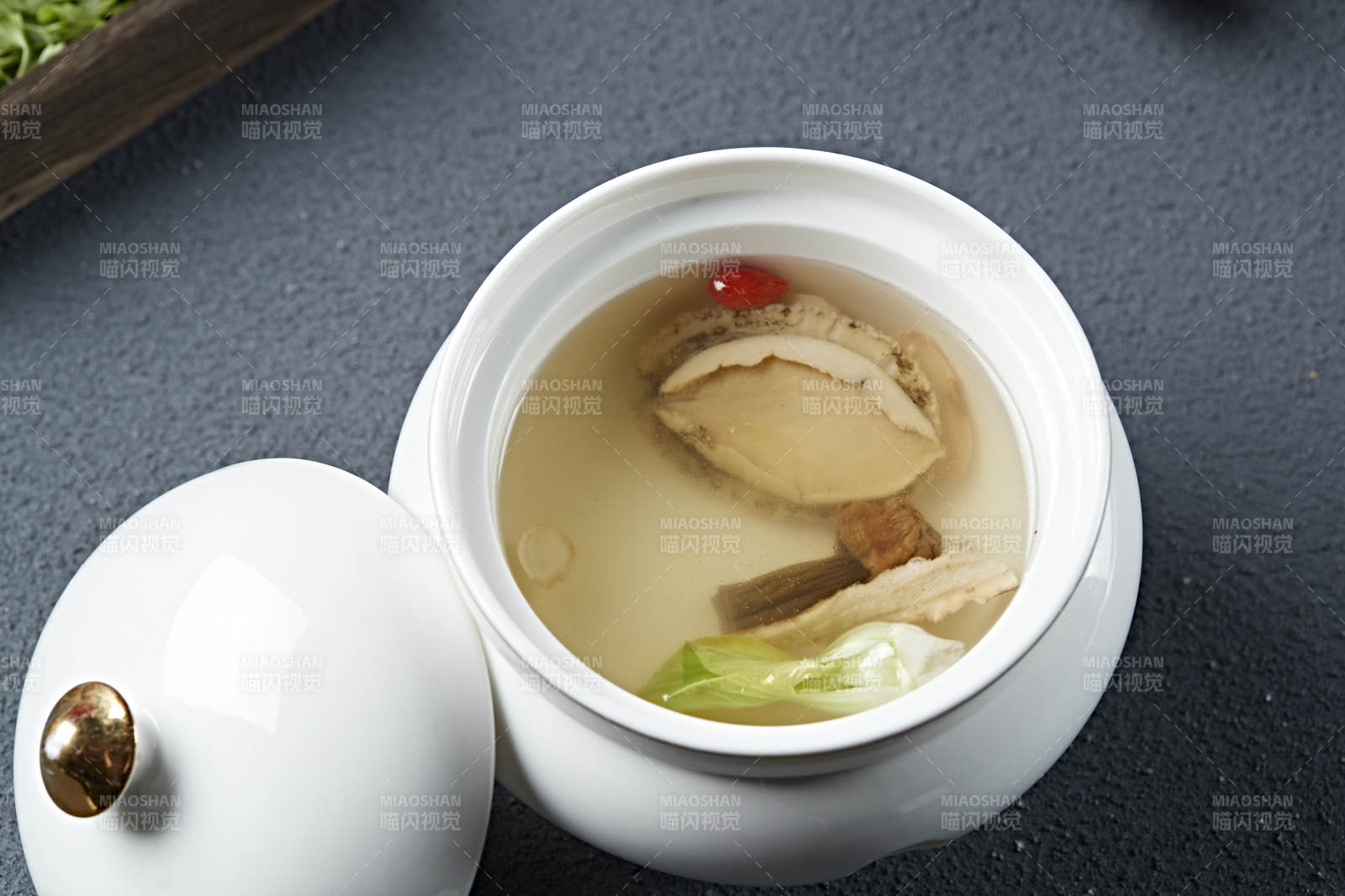 鮑魚枸杞噸當歸黨參湯