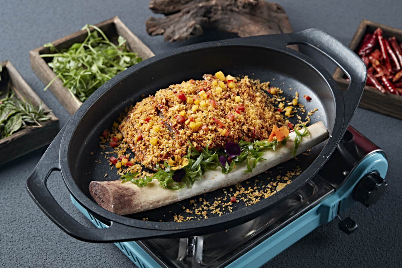 铁板避风塘香烤拆骨肉