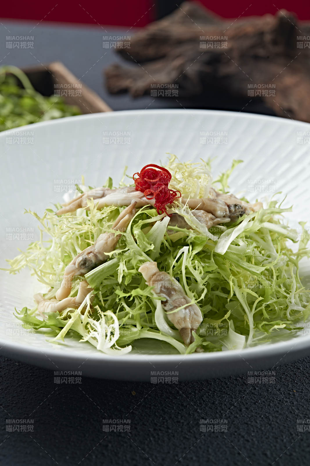 苦菊凉拌海蛏子肉