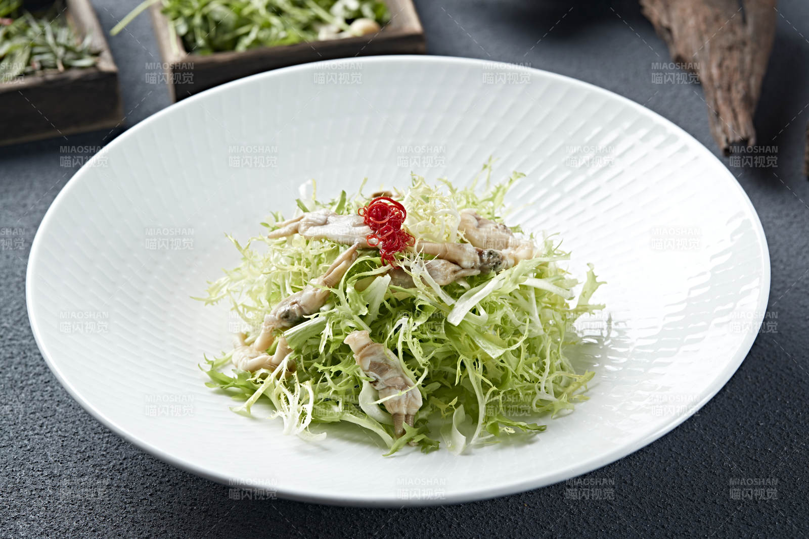 苦菊凉拌海蛏子肉