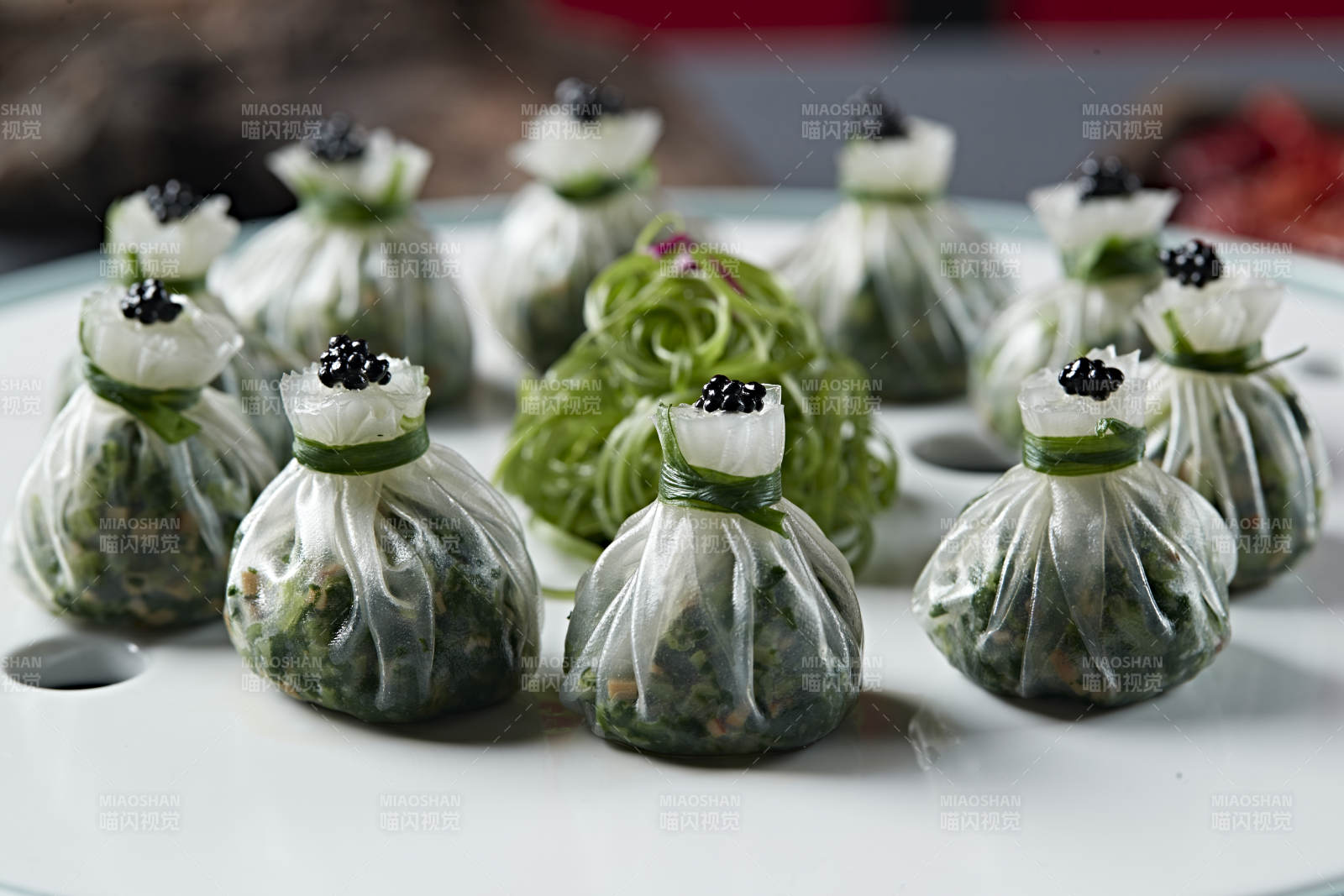 鱼籽鸡蛋野菜馅水晶石榴包