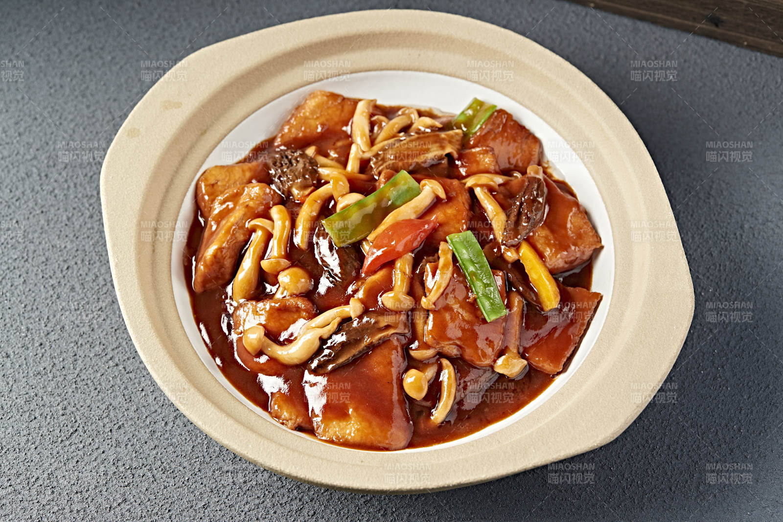 砂鍋紅燜濃汁海鮮菇油炸日式豆腐