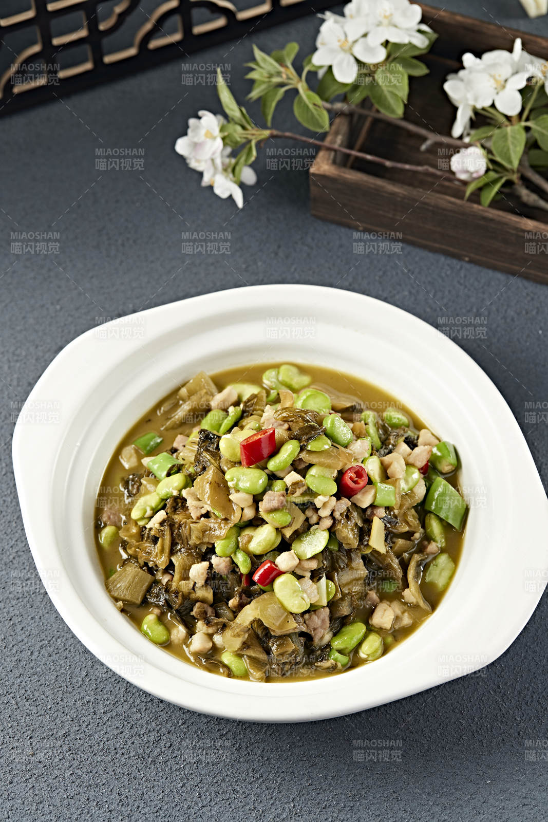 米椒蠶豆瓣肉沫燒雪菜