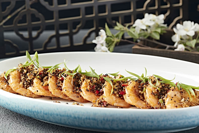 香辣藜麦碎配油炸开背大虾