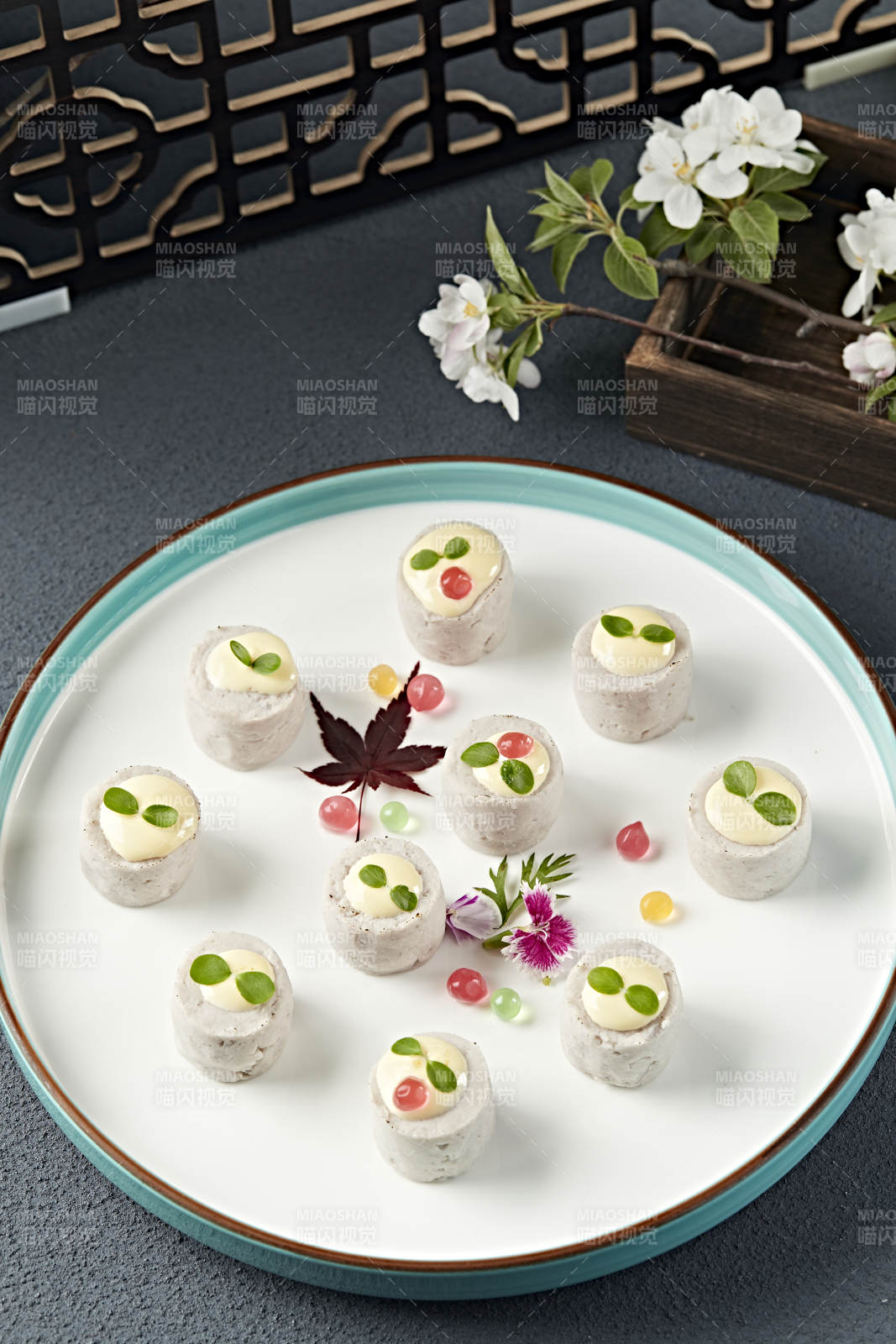 炼乳配蒸芋头泥糕