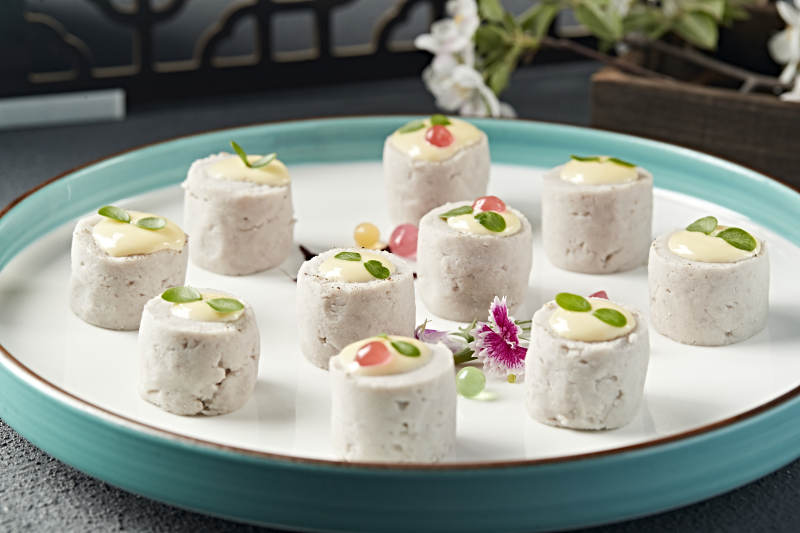 炼乳配蒸芋头泥糕