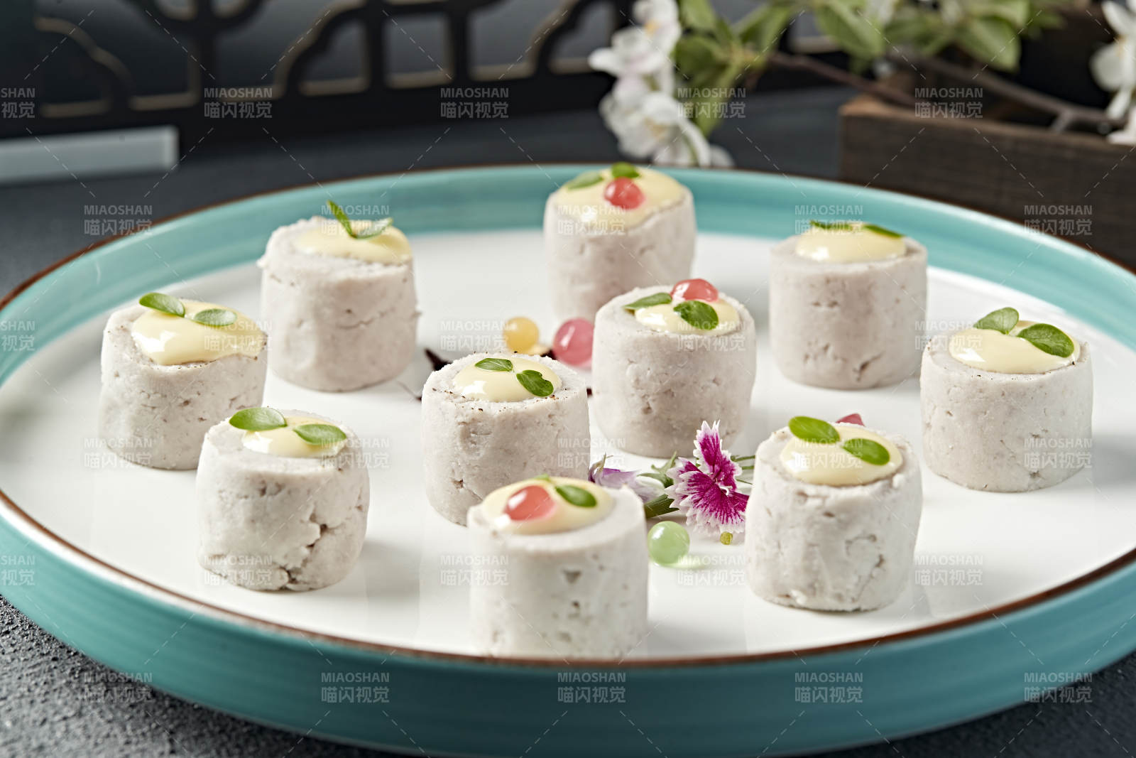 炼乳配蒸芋头泥糕