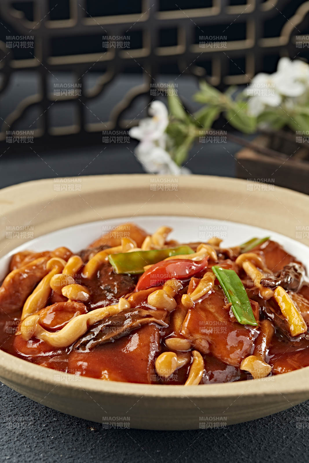 砂鍋紅燜濃汁海鮮菇油炸日式豆腐