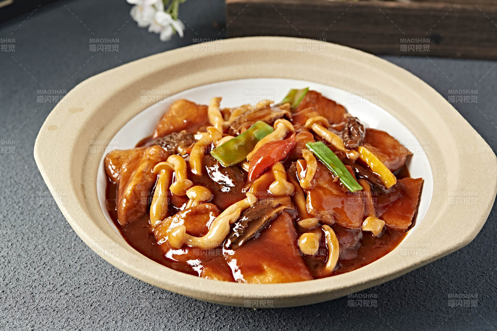 砂鍋紅燜濃汁海鮮菇油炸日式豆腐