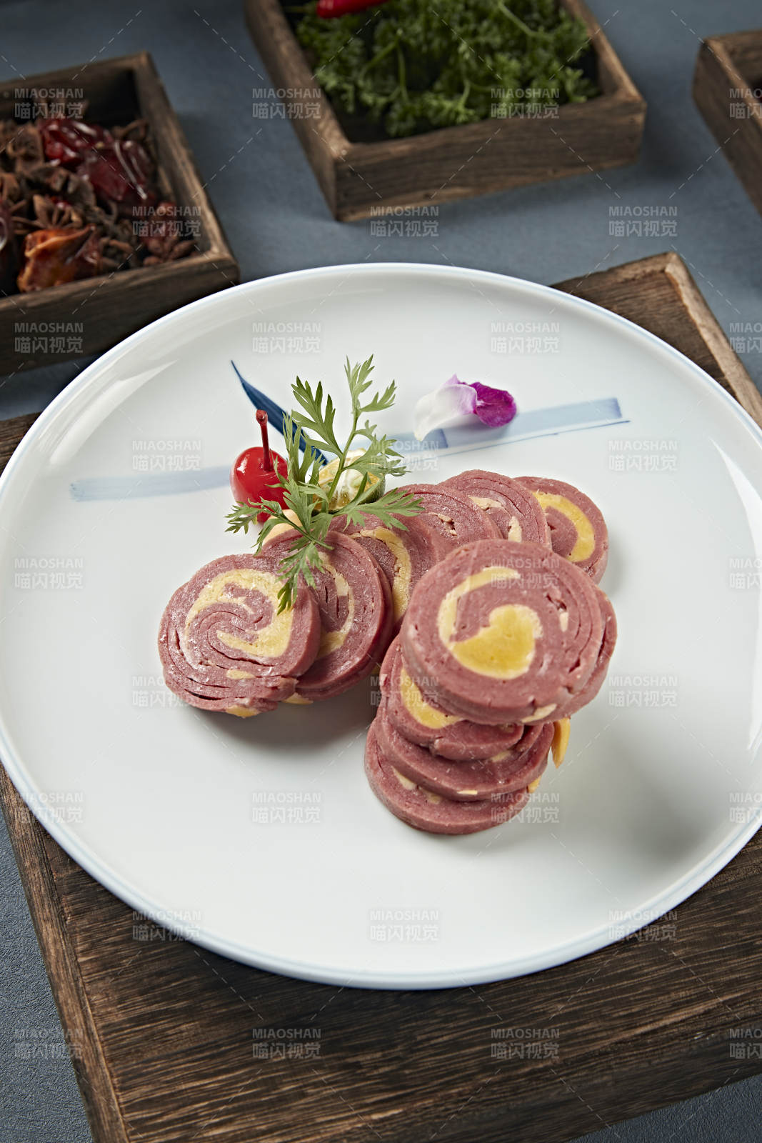 火腿鸡蛋卷切片