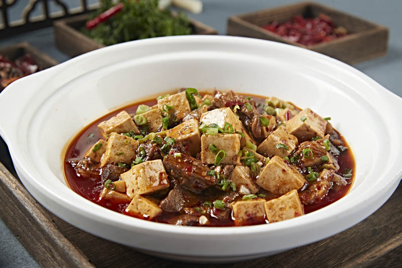 砂锅红油牛腩烧豆腐