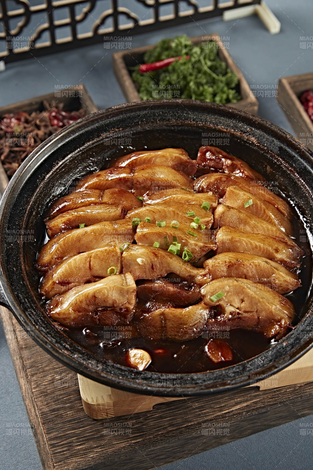 砂锅酱香焗鳕鱼