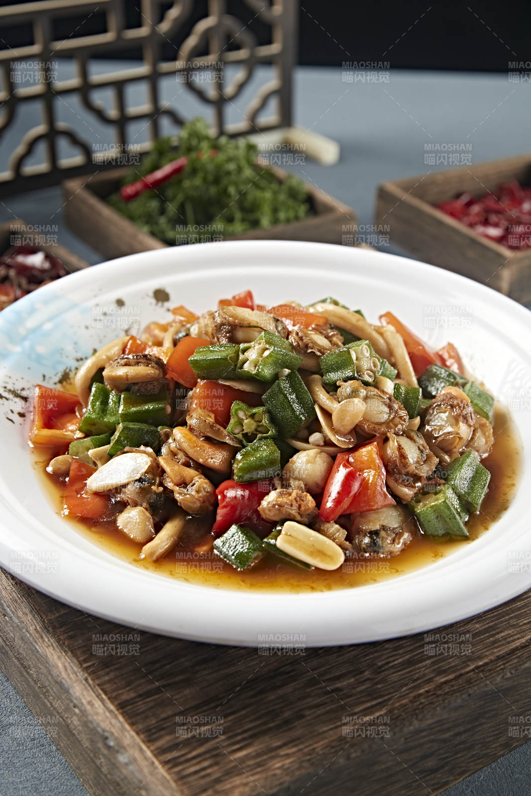 彩椒秋葵海鲜菇烧扇贝肉