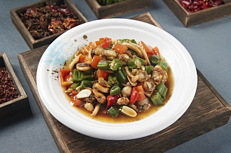 彩椒秋葵海鲜菇烧扇贝肉