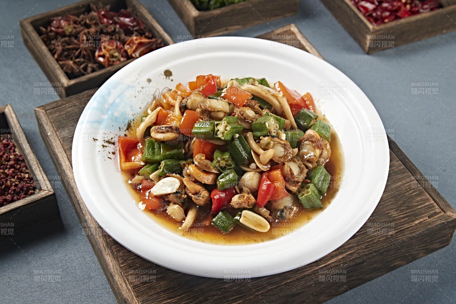 彩椒秋葵海鲜菇烧扇贝肉