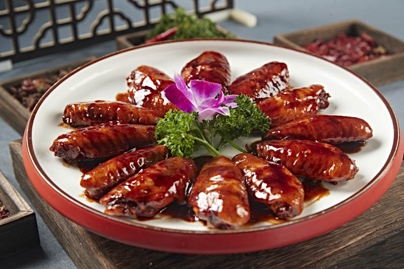美味酱烧鸡翅中