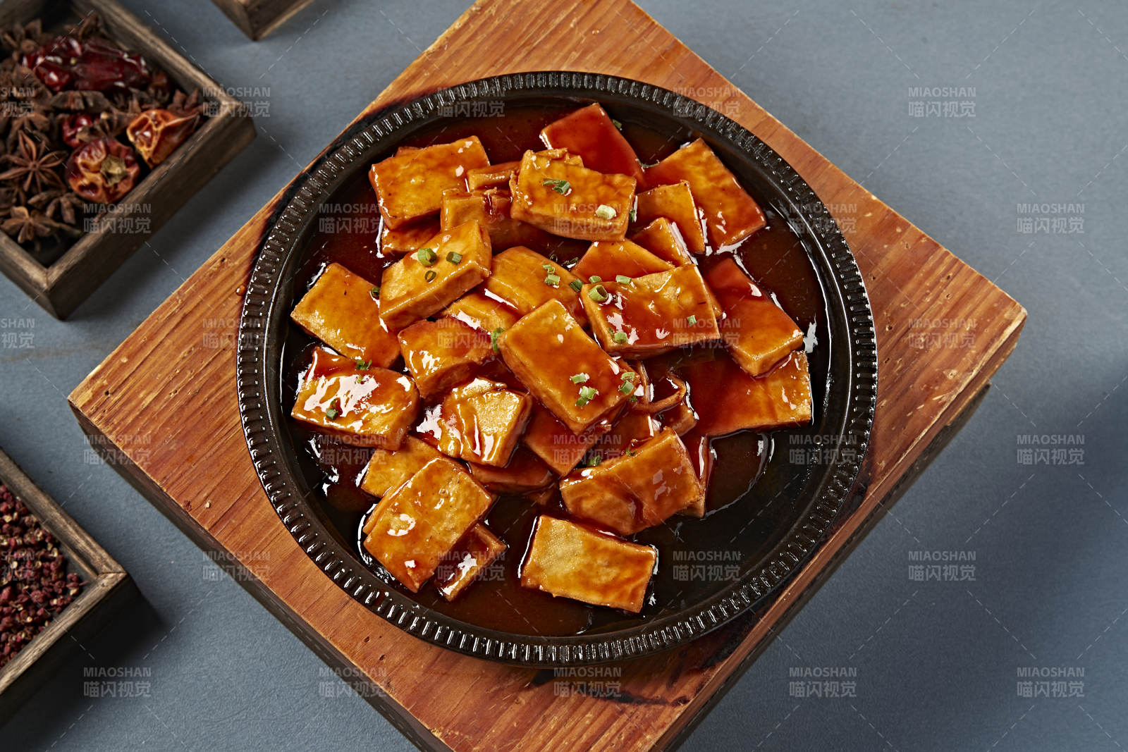 鐵板濃汁香煎包漿豆腐