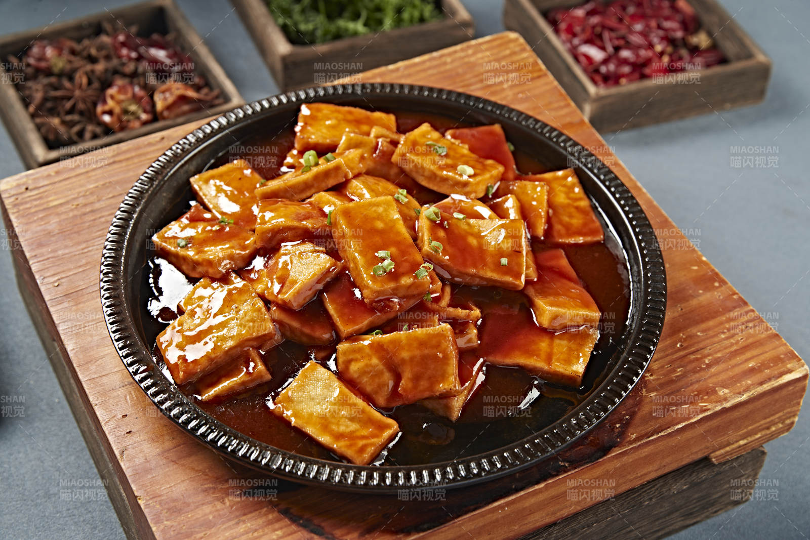 鐵板濃汁香煎包漿豆腐