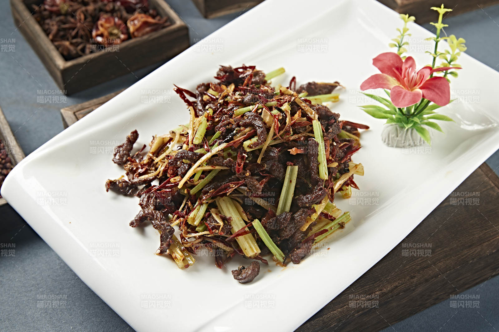 香辣干煸西芹牛肉丝