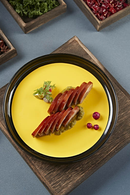 五香卤味压肘花切片佐烧椒酱