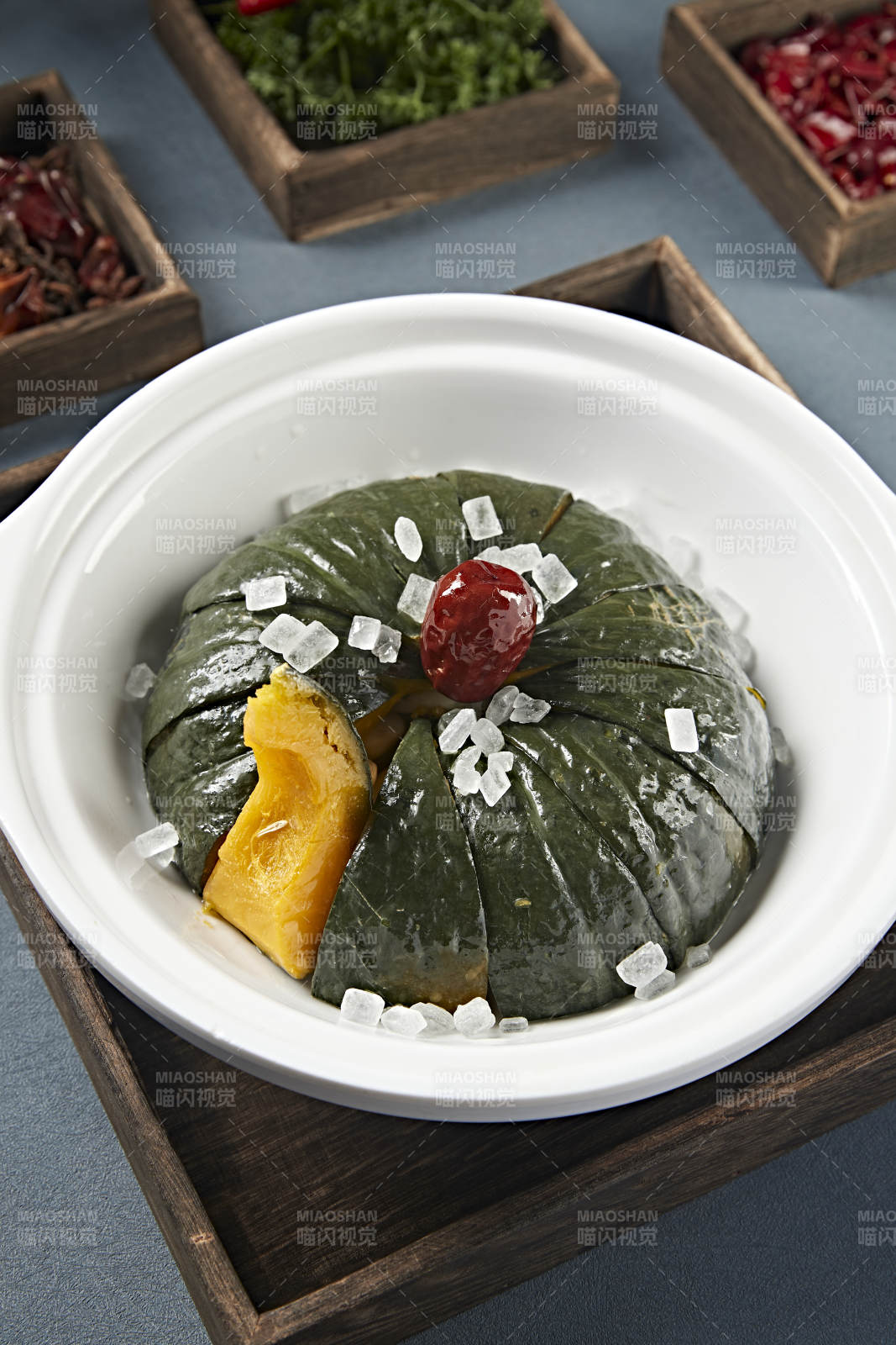 蜜枣砂锅焗金瓜