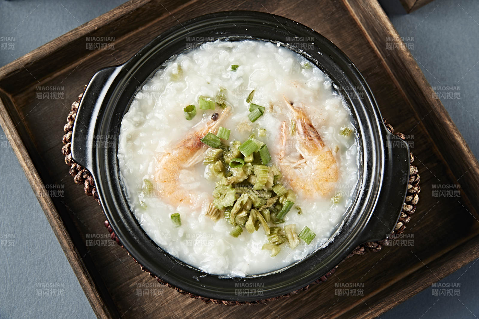 砂锅鲜虾生滚白粥海鲜粥图片