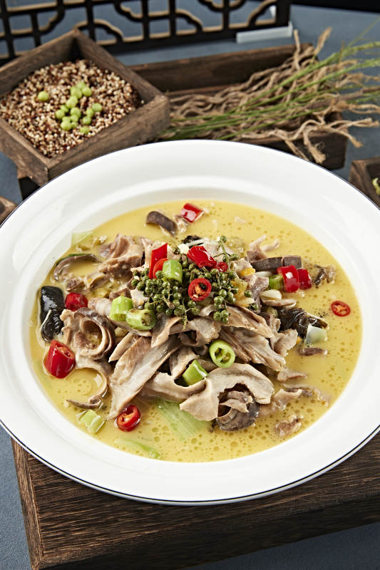 藤椒酸辣炖猪肚