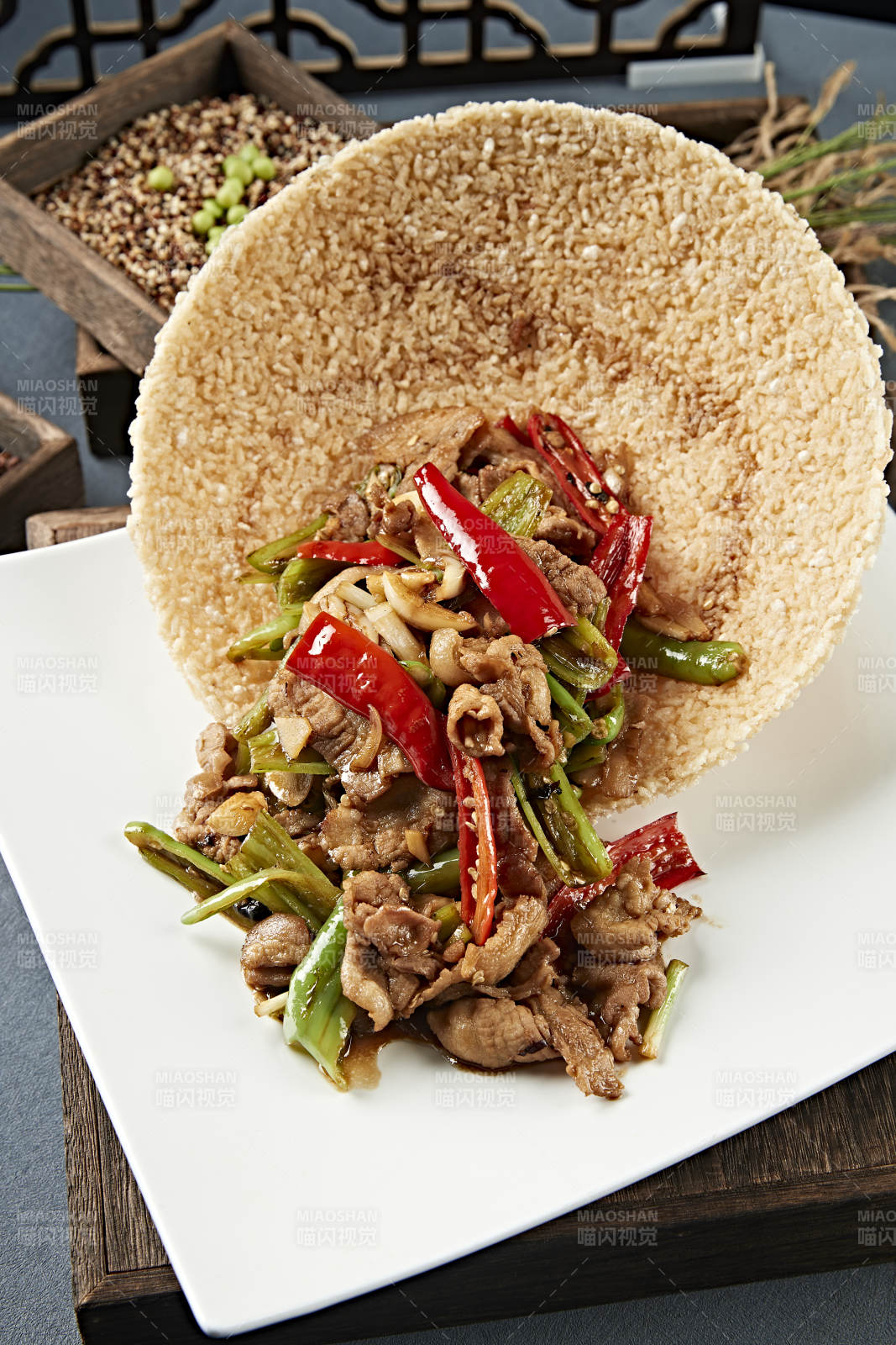 锅巴杭椒小炒肉