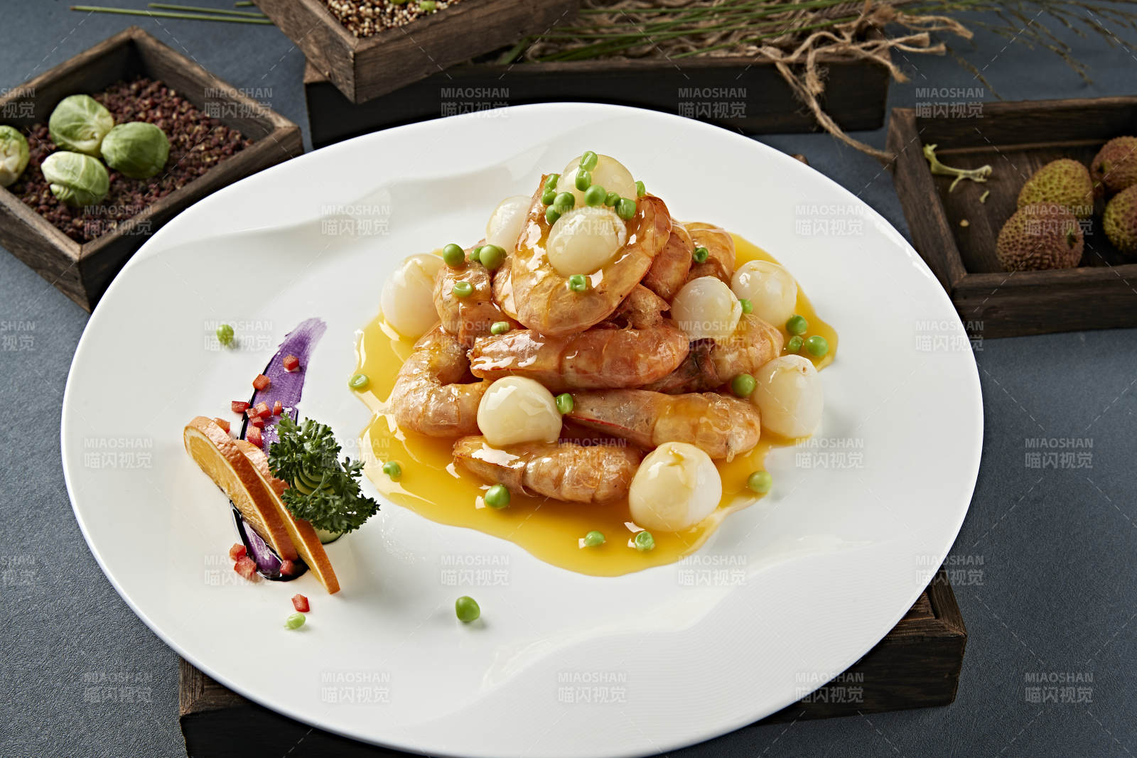 澆汁油炸荔枝深海蝦