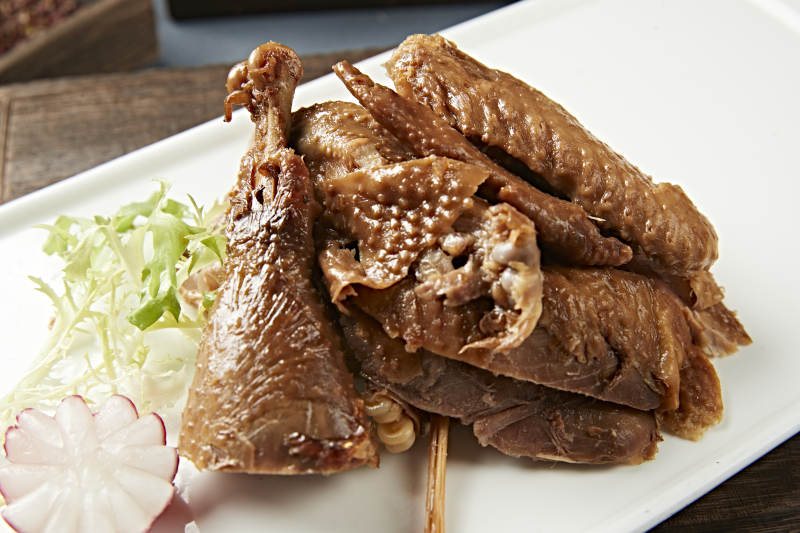 半只美味酱香鸡