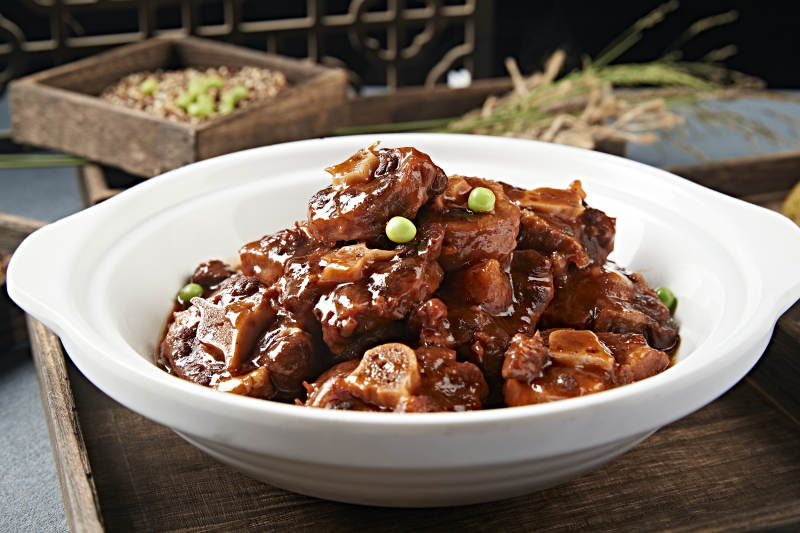 美味酱香红烧牛尾骨
