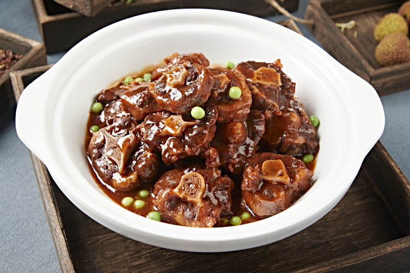 美味酱香红烧牛尾骨