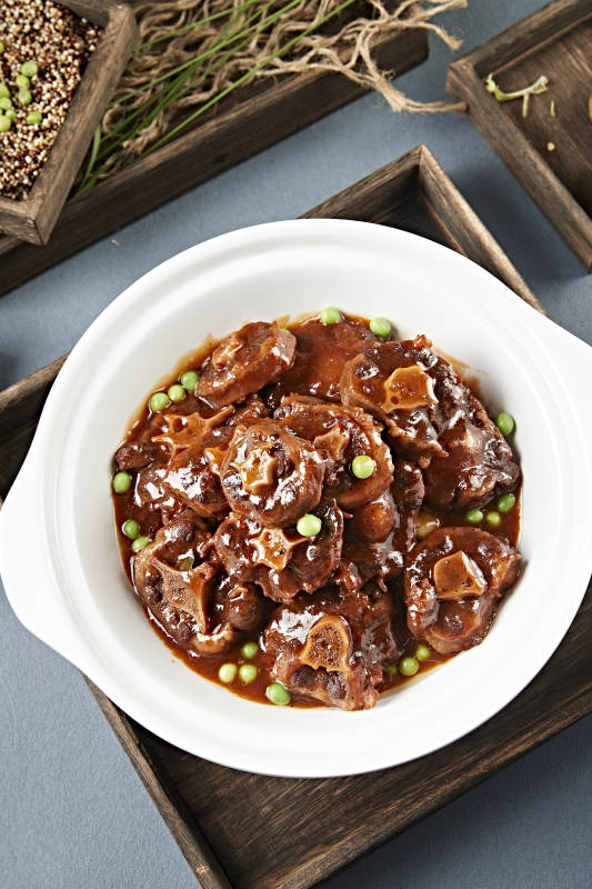 美味酱香红烧牛尾骨