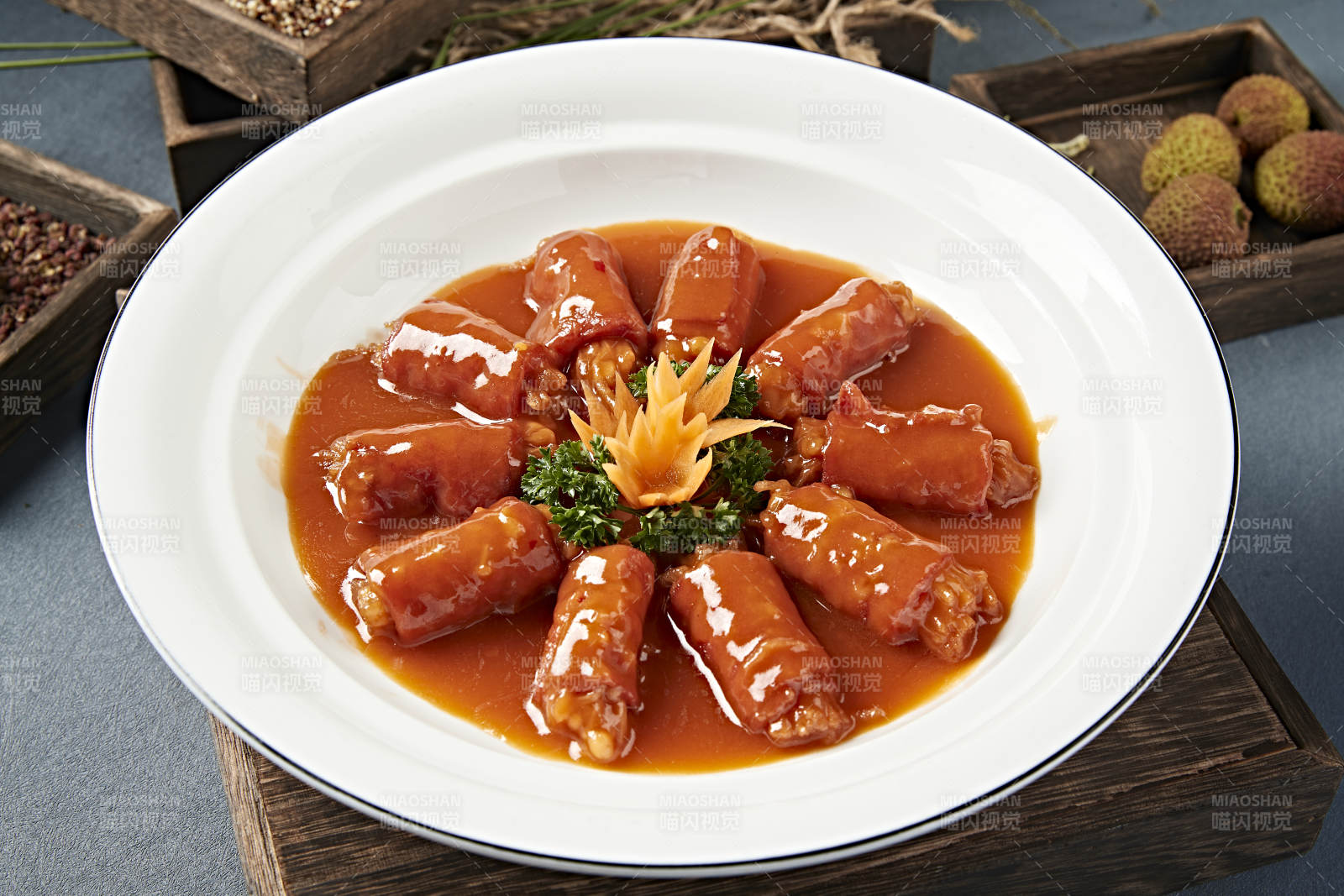 澆汁培根金針菇卷