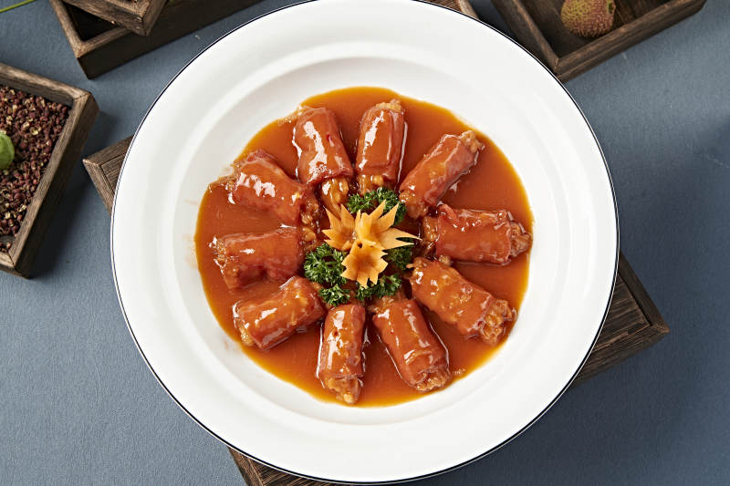 澆汁培根金針菇卷