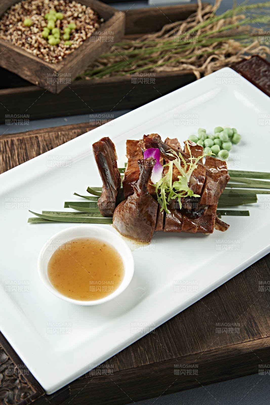 港式茶餐酱香叉烧鸭