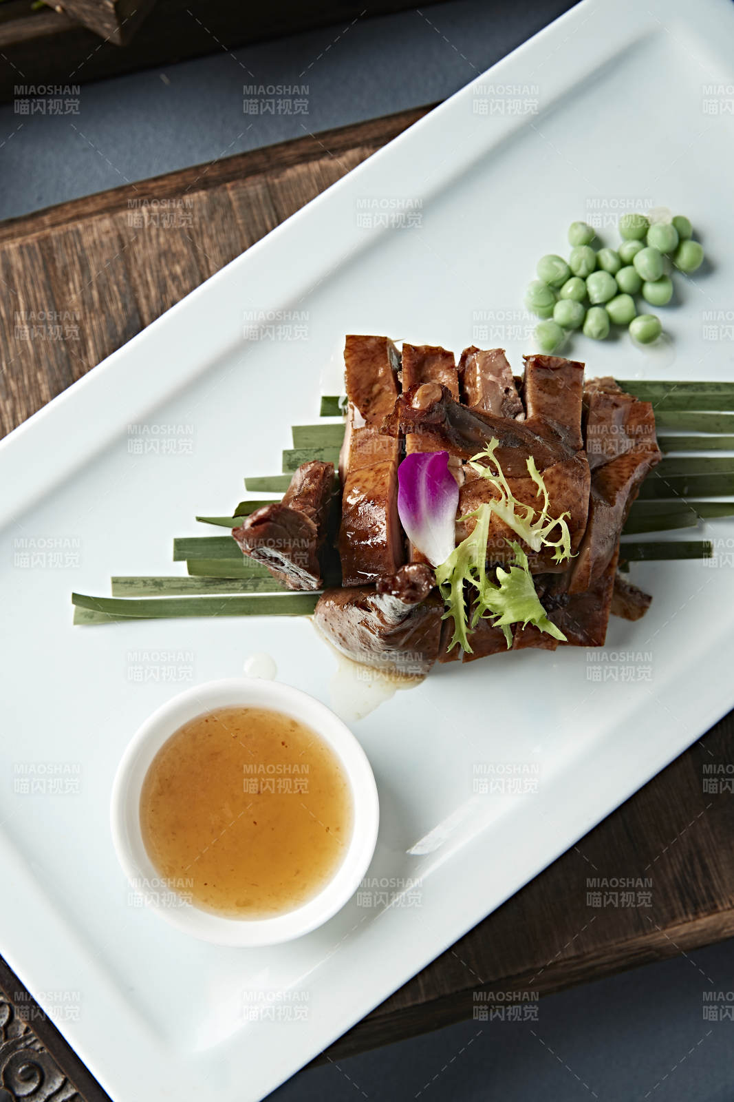 港式茶餐酱香叉烧鸭