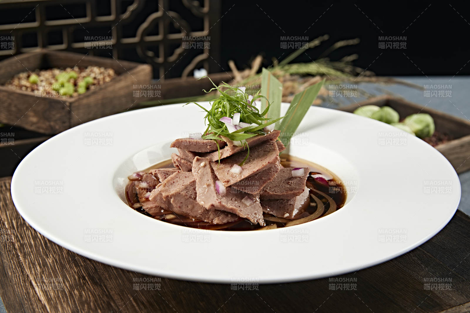 精美凉菜老醋浇汁沙肝