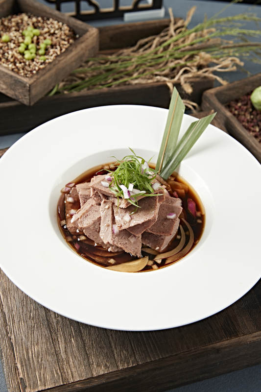 精美凉菜老醋浇汁沙肝