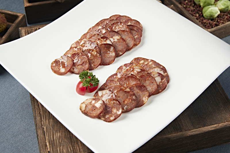 美味凉菜川味烟熏麻辣肠切片