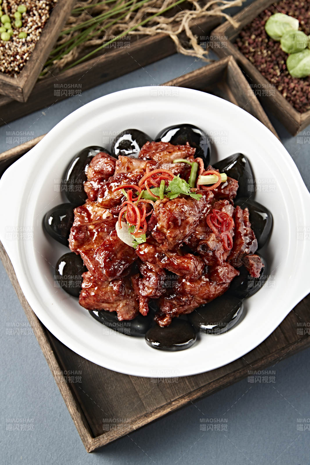 美味酱烧猪排骨